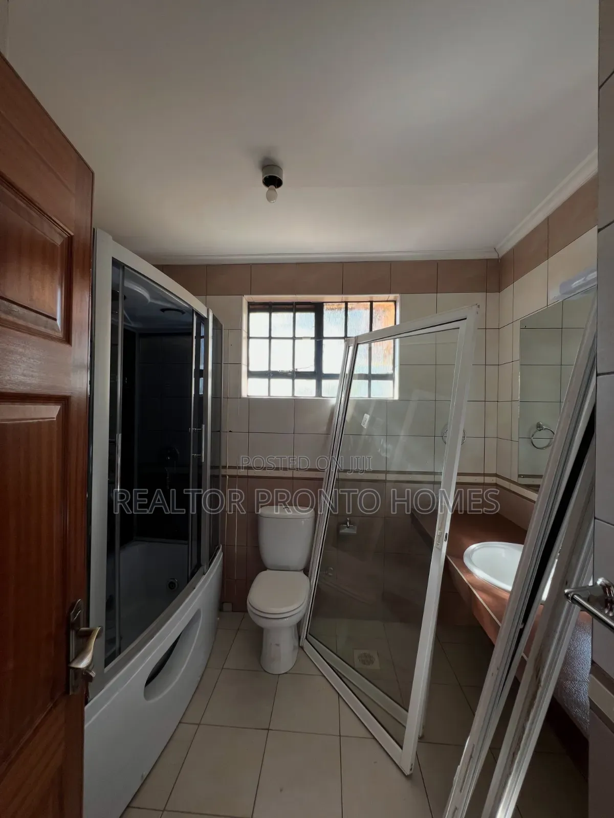 4bdrm Townhouse/Terrace in Lavington, Muthangari for sale
