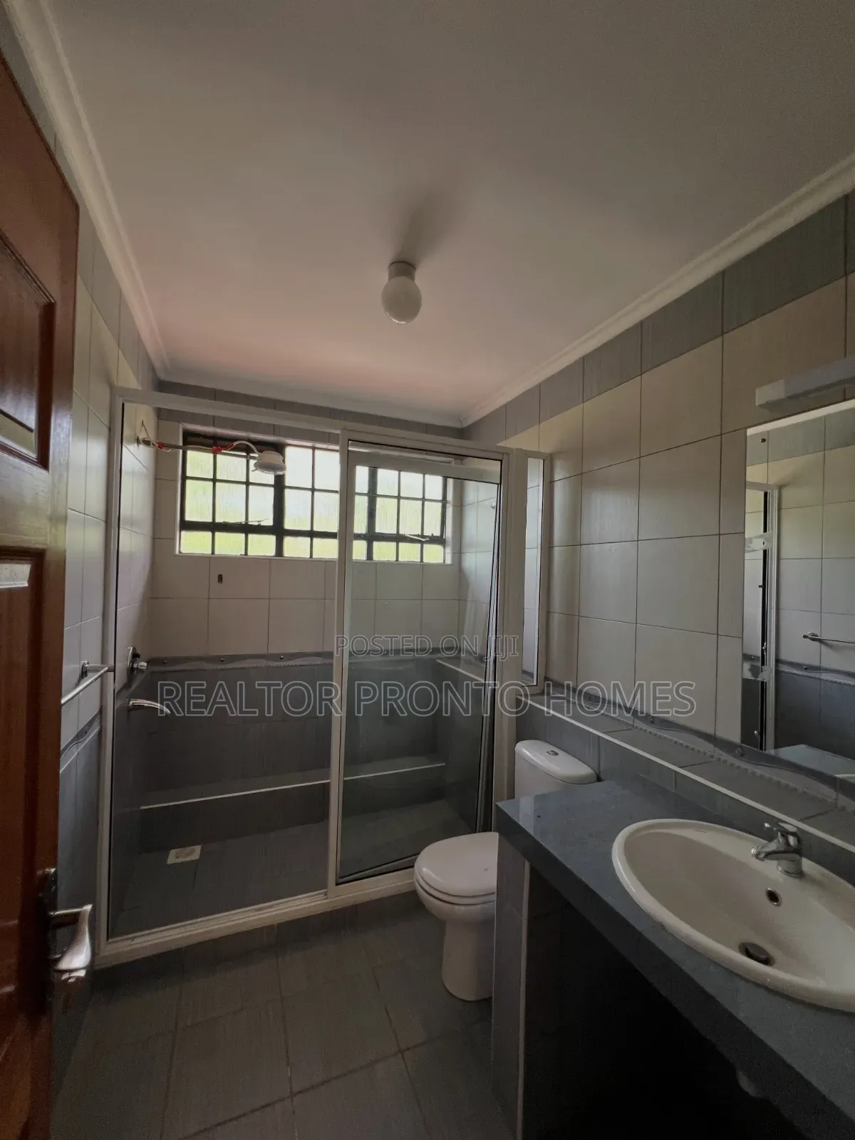 4bdrm Townhouse/Terrace in Lavington, Muthangari for sale