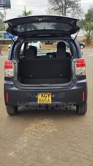 Toyota Spade 2013 Gray
