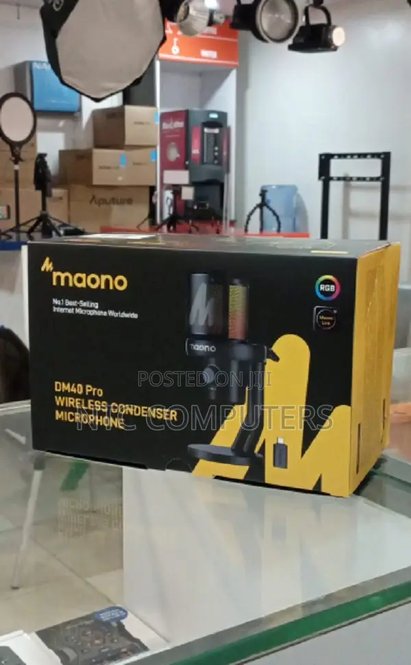 Maono DM40 Pro Wireless Condensor Microphone