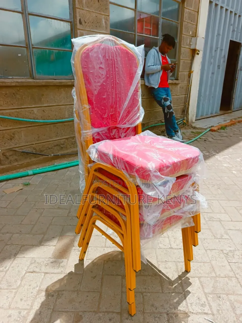 Banquat Chair