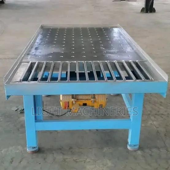 Vibrating Table Machine
