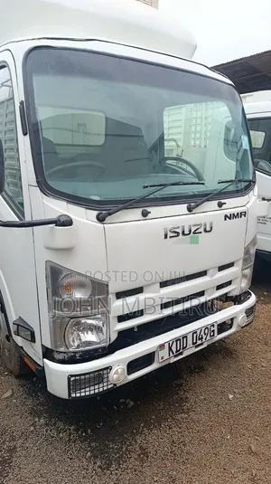 Isuzu NMR Fiber Body 2021 White