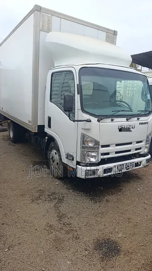 Isuzu NMR Fiber Body 2021 White