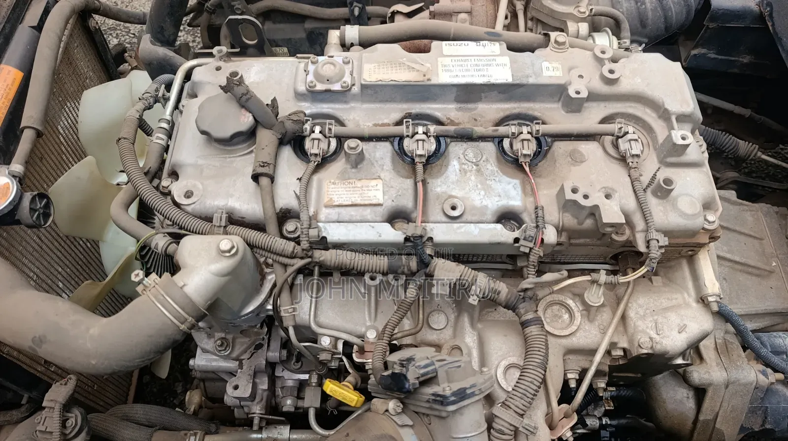Isuzu NMR Fiber Body 2021 White