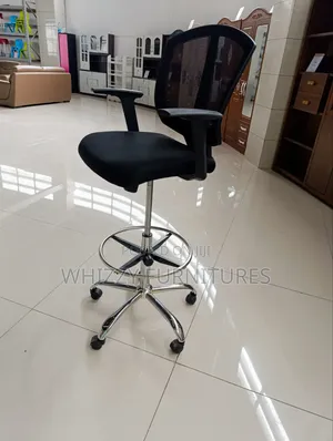 Executive Adjastable Counter Chair