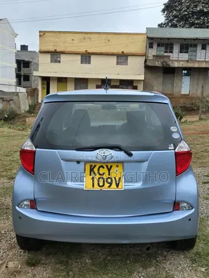 Toyota Ractis 1.5 FWD 2012 Blue