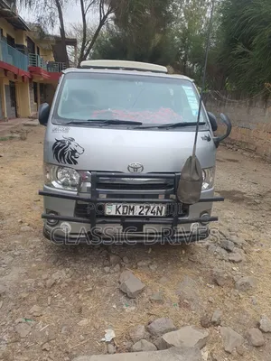 Toyota HiAce 2016 Silver