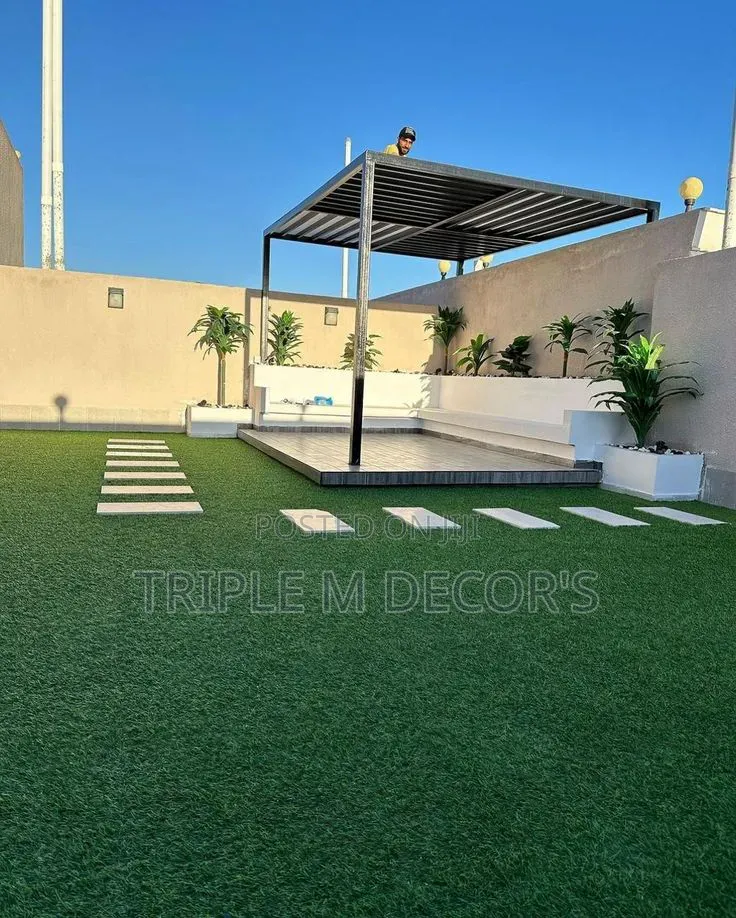 Rooftop Terrace Anti-Mold Synthetic Grass Flooring