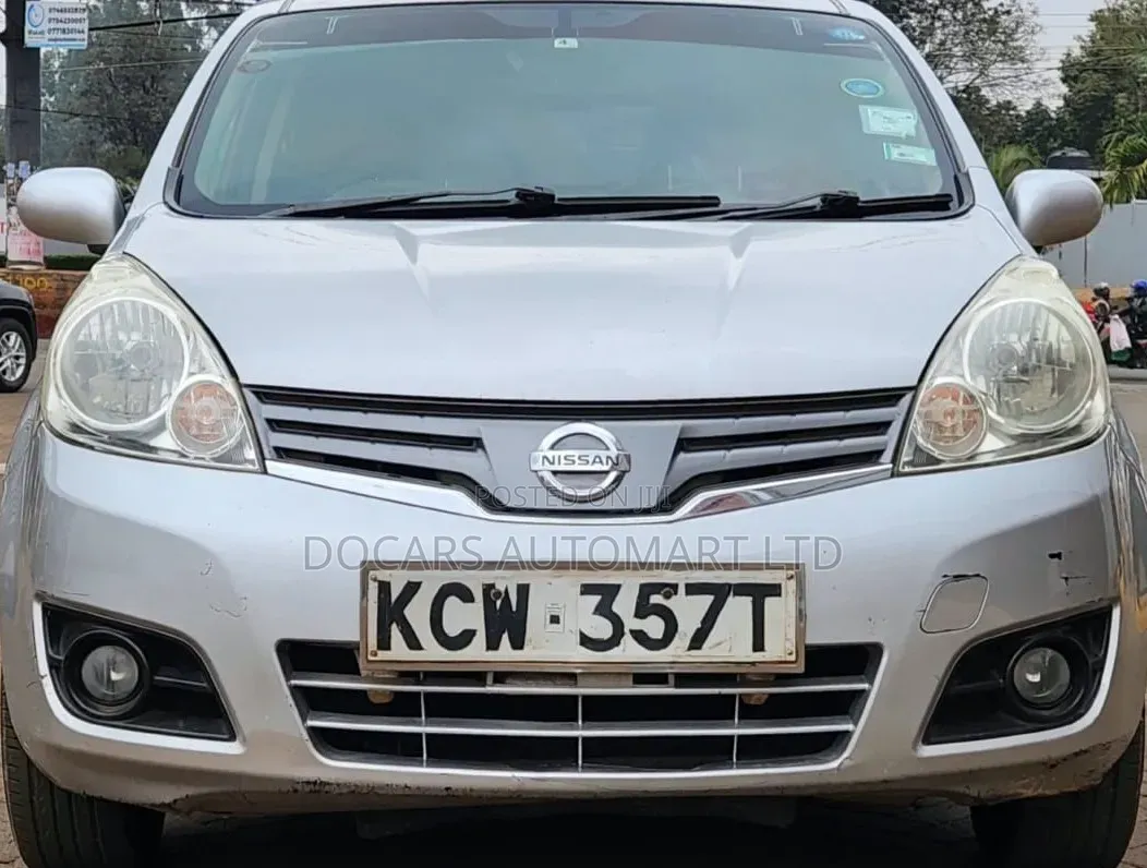 Nissan Note 2012 Silver