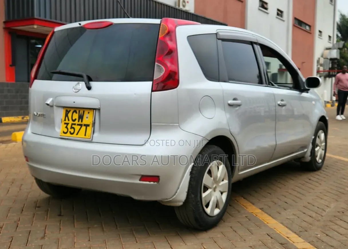 Nissan Note 2012 Silver