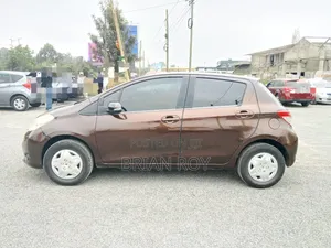Toyota Vitz 1.0 FWD 5dr 2011 Brown
