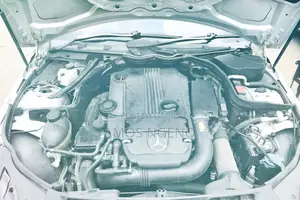 Mercedes-Benz C200 2011 Silver