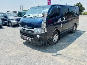 Toyota HiAce 2010 Black