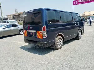 Toyota HiAce 2010 Black