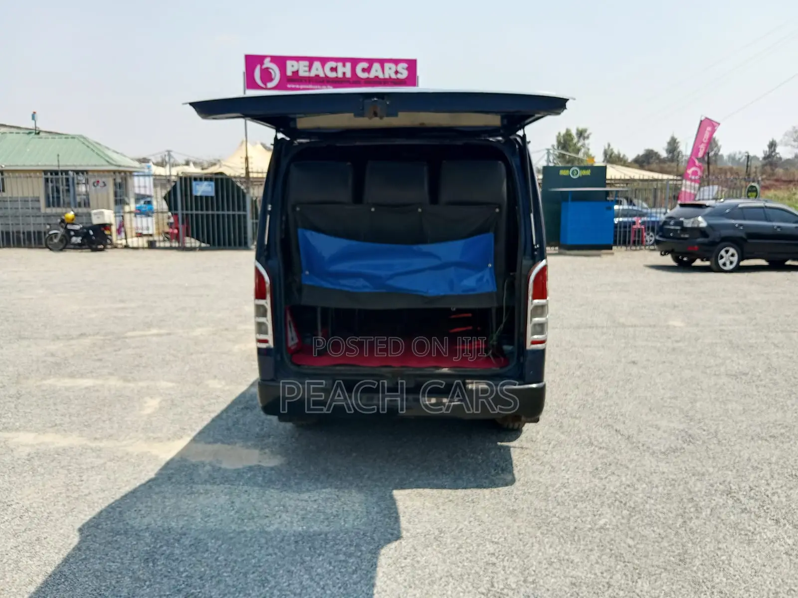 Toyota HiAce 2010 Black