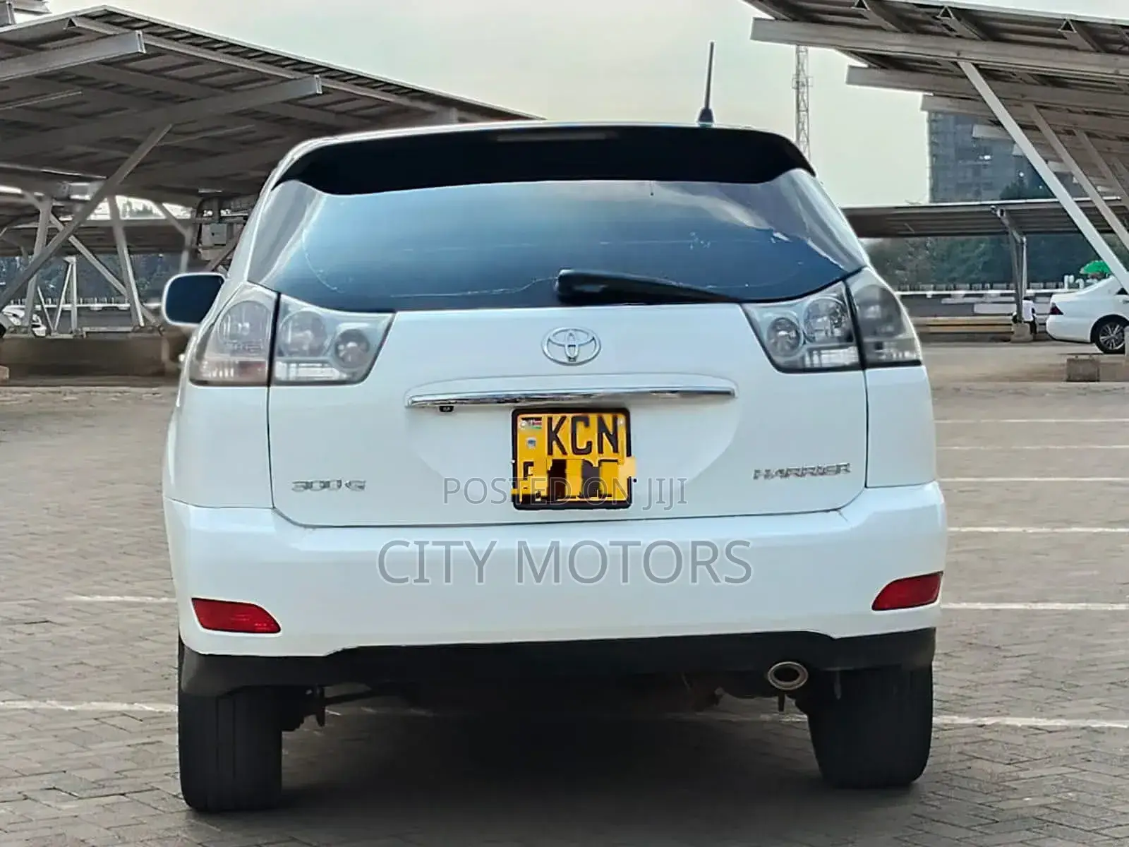 Toyota Harrier 2.4 2010 White