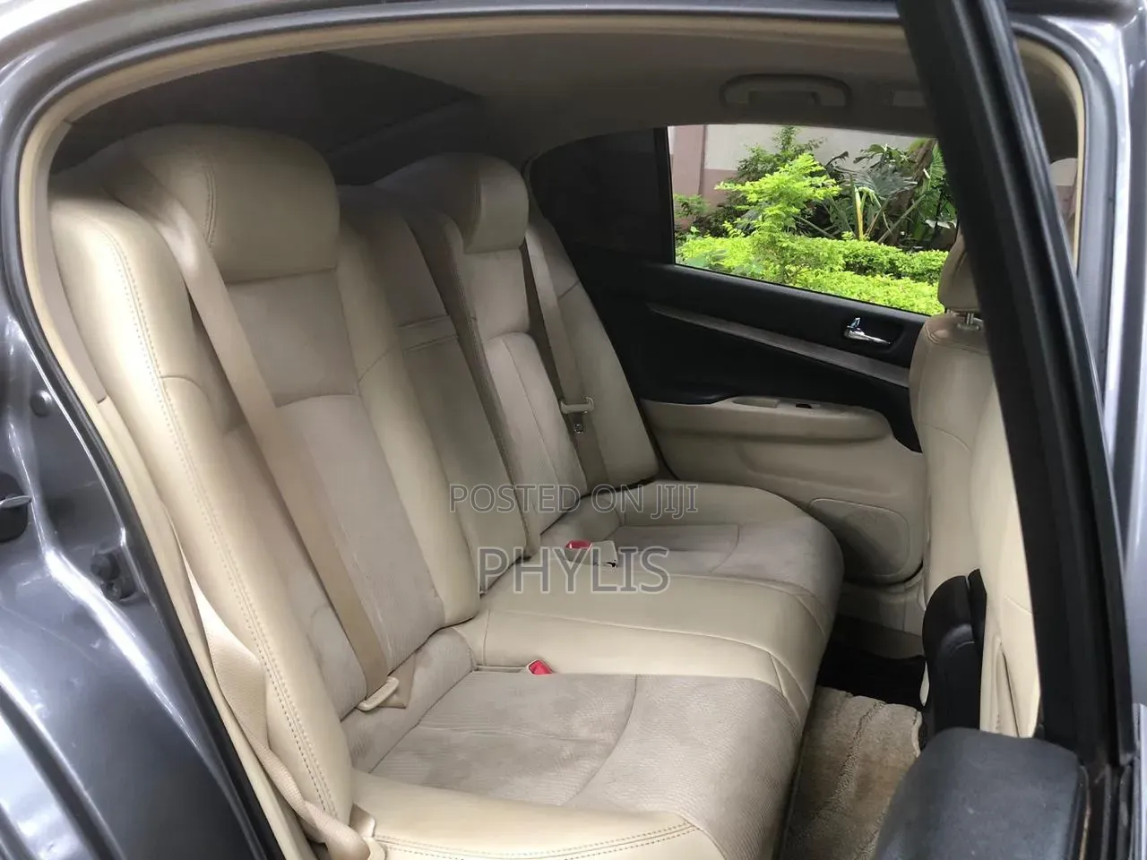 Nissan Skyline 2012 Gray