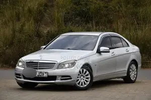 Mercedes-Benz C200 2011 Silver