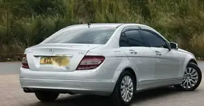 Mercedes-Benz C200 2011 Silver