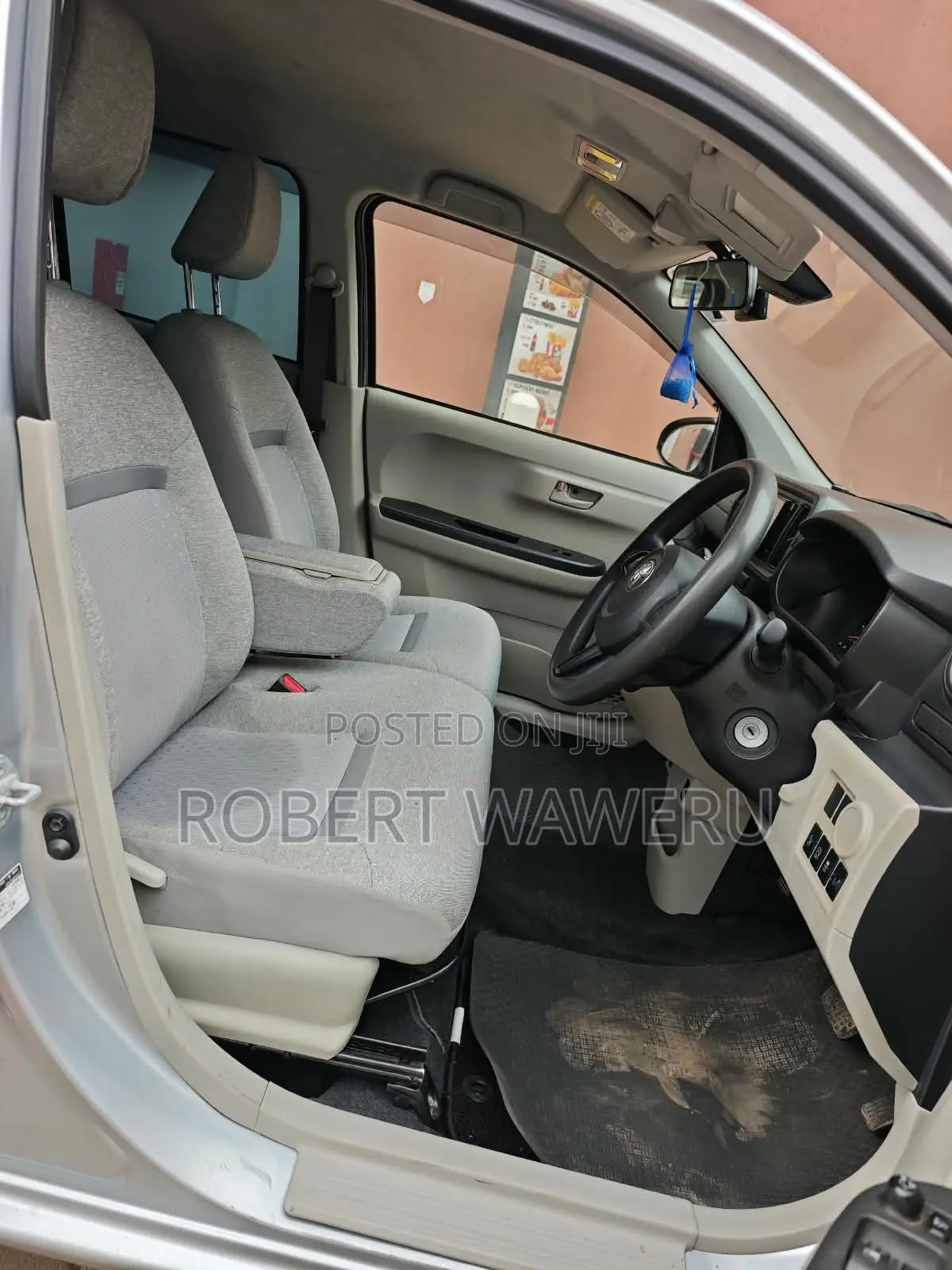 Toyota Passo 1.0 FWD 2018 Silver