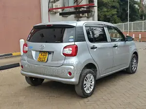 Toyota Passo 1.0 FWD 2018 Silver