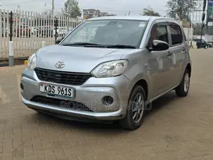 Toyota Passo 1.0 FWD 2018 Silver