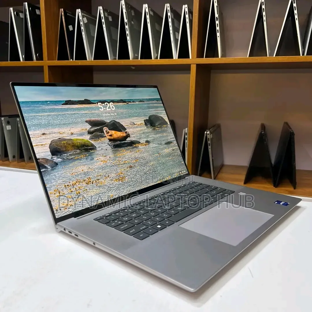 Laptop HP ZBook Studio 32GB Intel Core i9 SSD 512GB