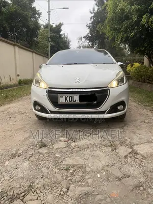Peugeot 208 2016 White
