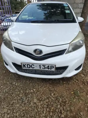 Toyota Vitz 2014 White