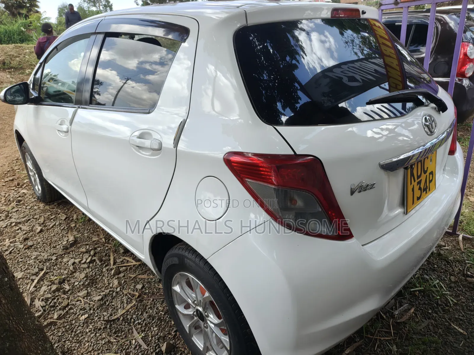 Toyota Vitz 2014 White