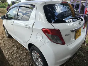 Toyota Vitz 2014 White