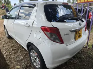Toyota Vitz 2014 White