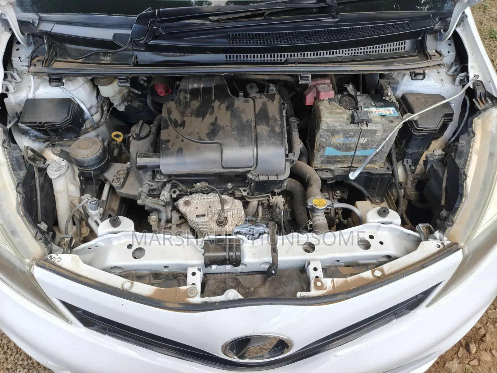 Toyota Vitz 2014 White