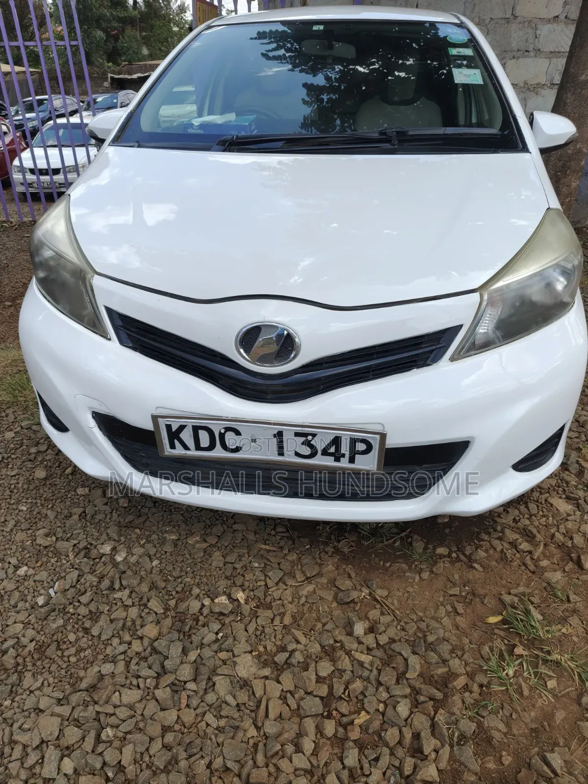 Toyota Vitz 2014 White