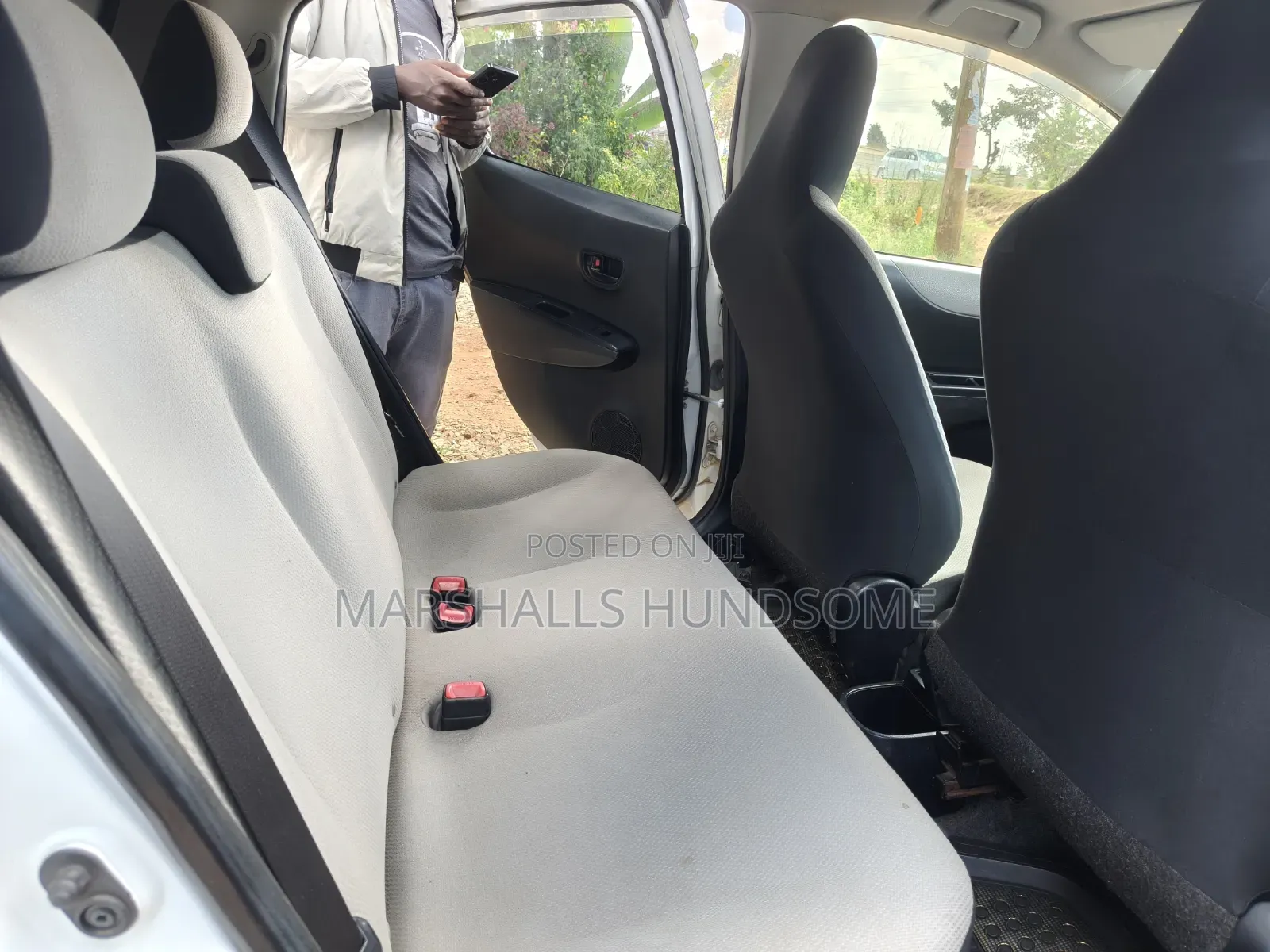 Toyota Vitz 2014 White