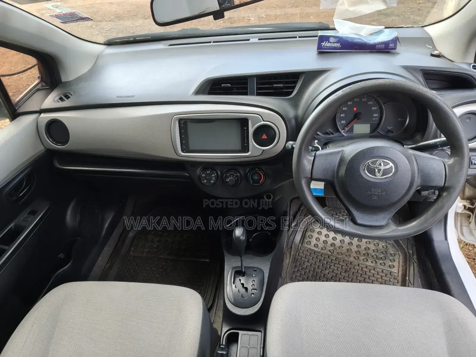Toyota Vitz 2014 White