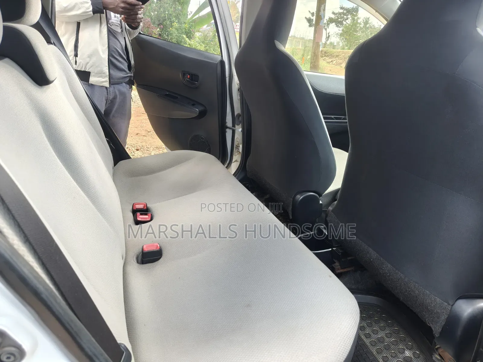 Toyota Vitz 2014 White