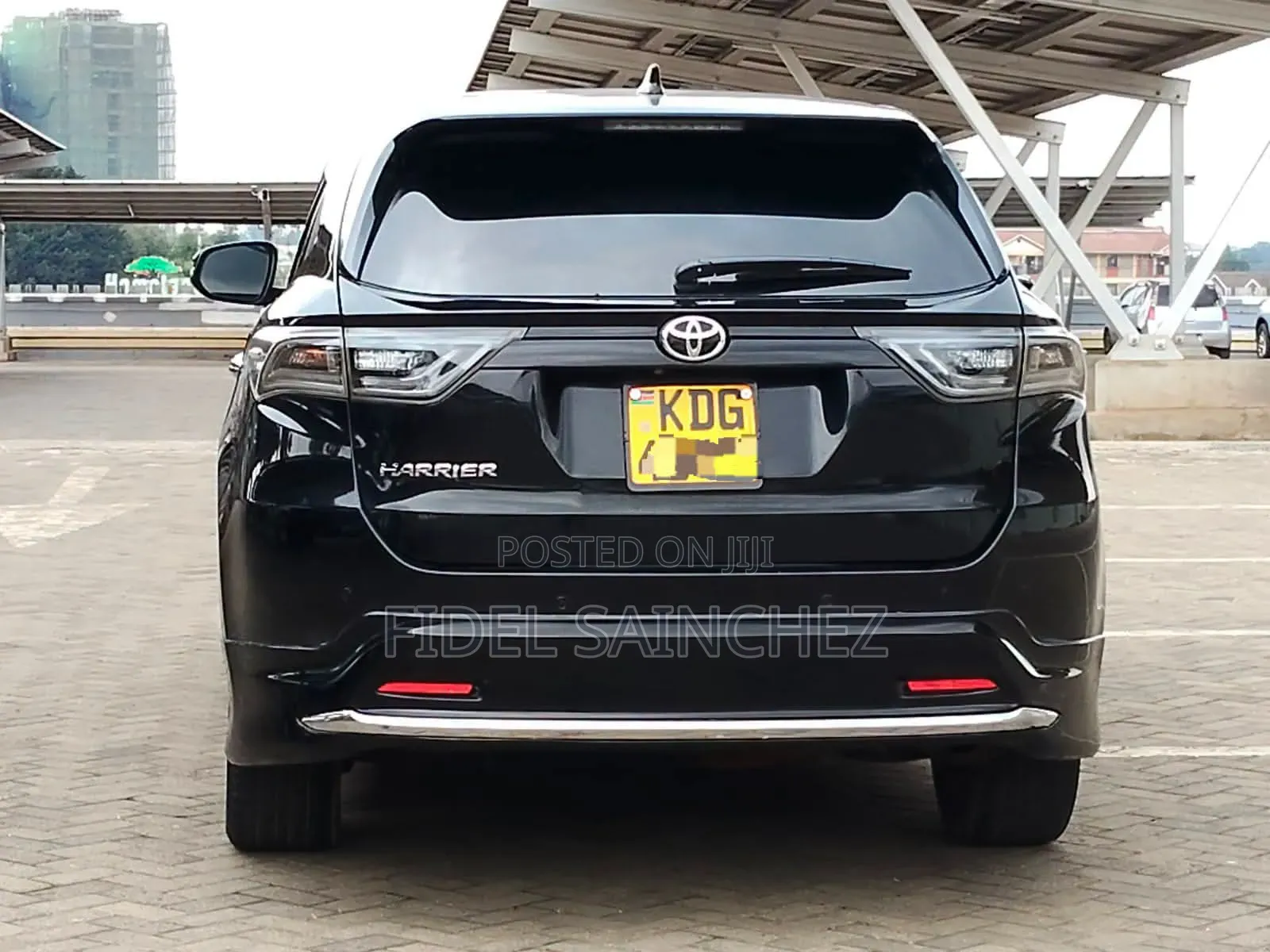 Toyota Harrier 2.0 2015 Black