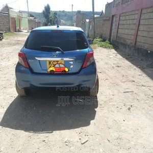 Toyota Vitz 2011 Blue