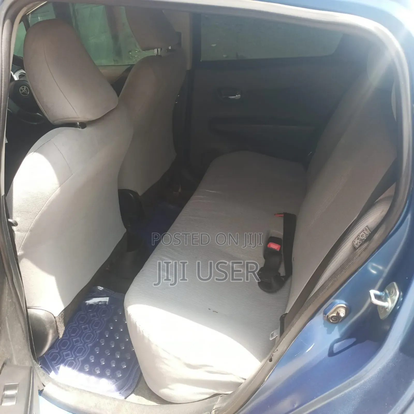 Toyota Vitz 2011 Blue