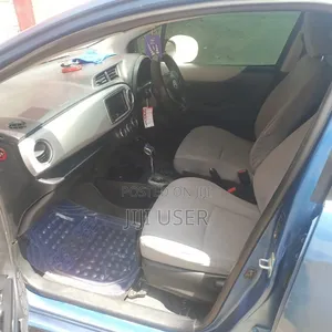Toyota Vitz 2011 Blue