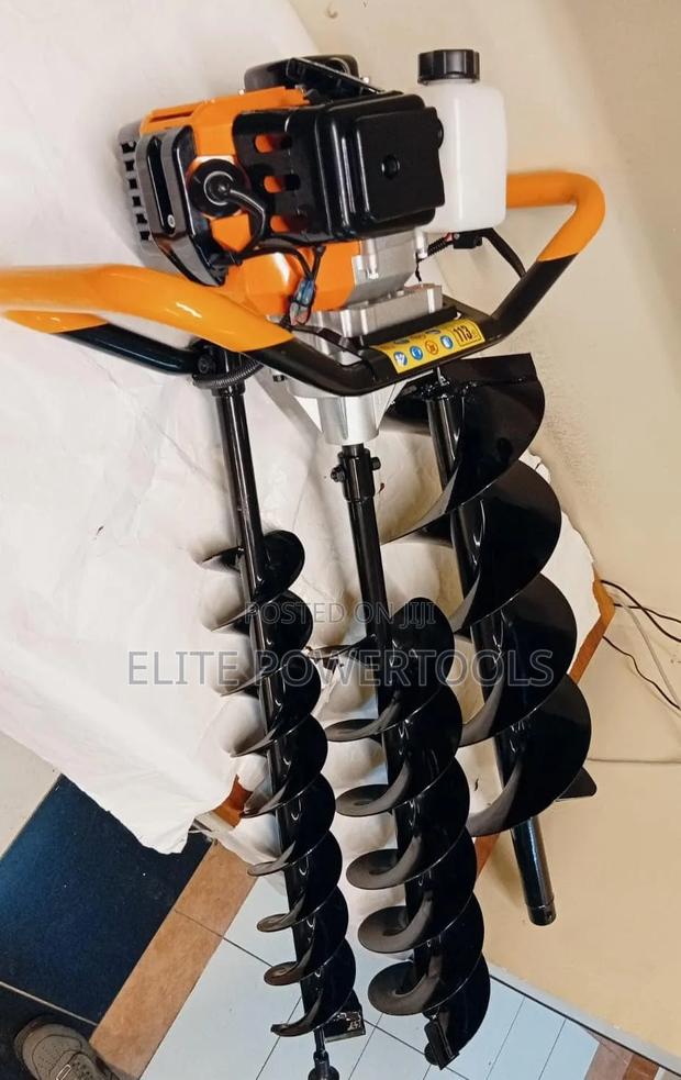 4 Stroke Earth Auger Machine - main view