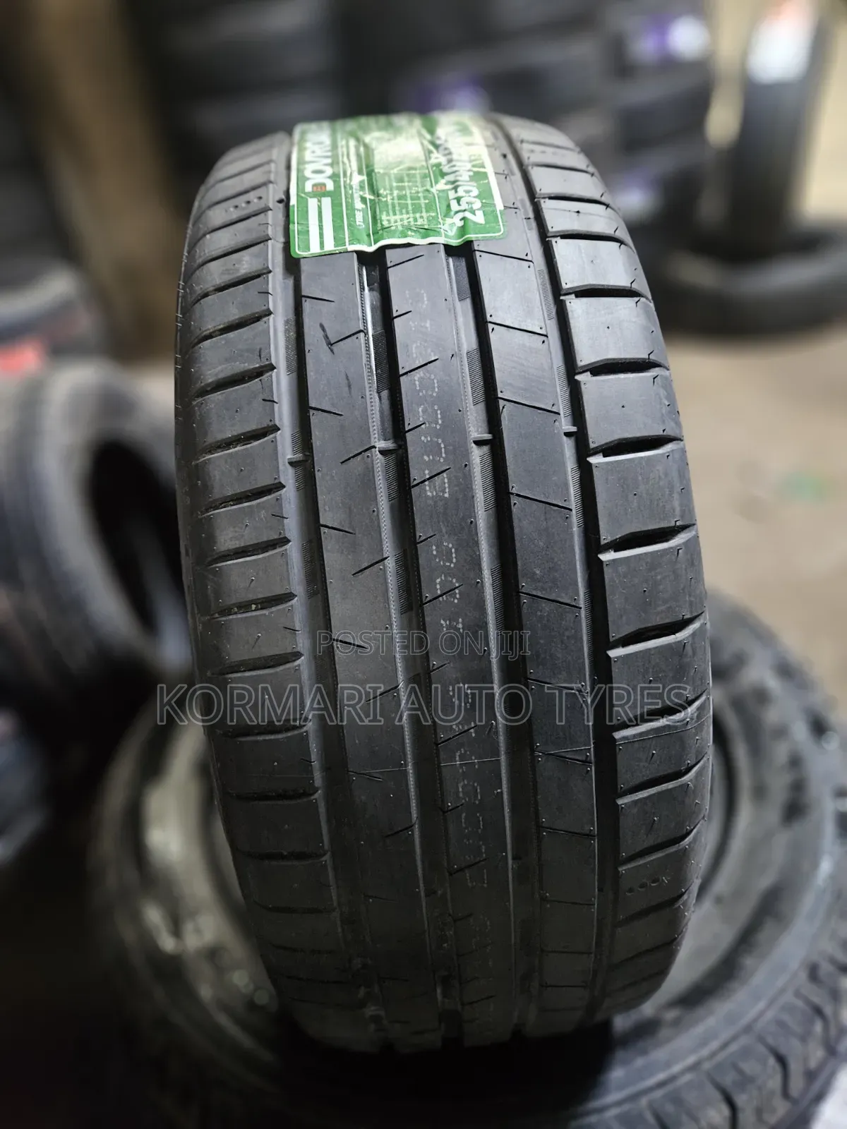 255/40r20 Dovroad Tire