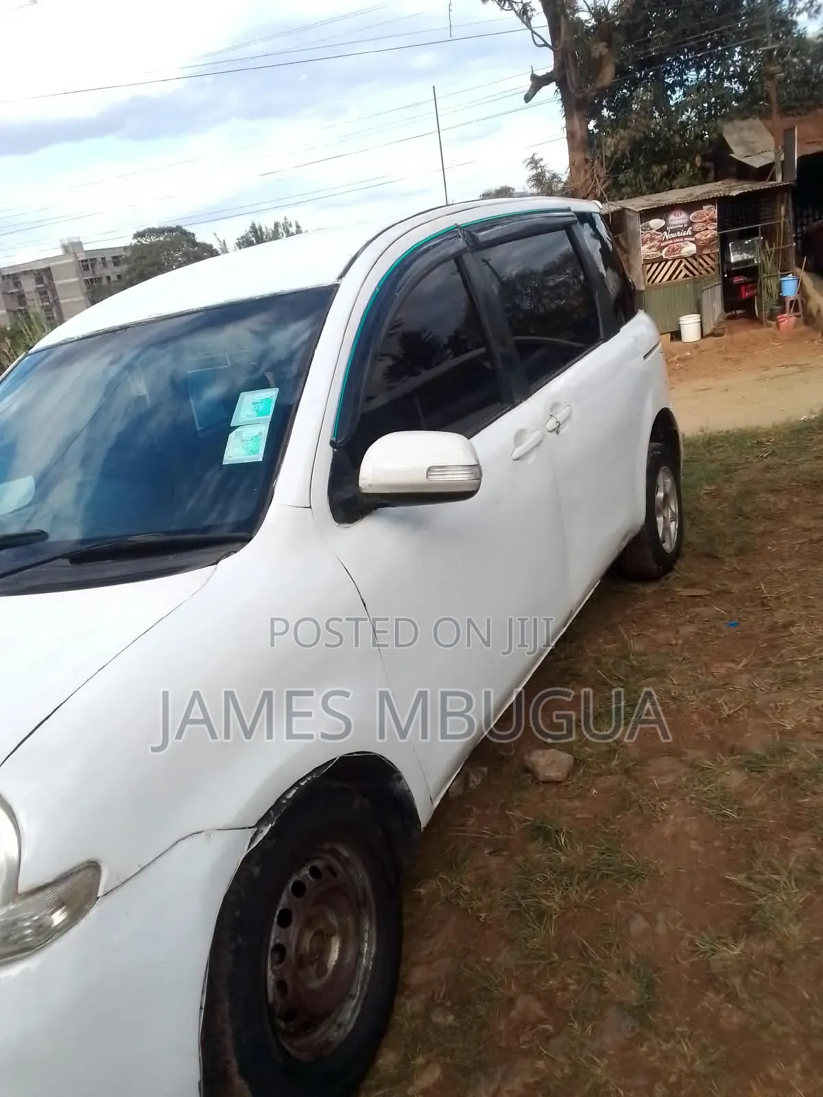 Toyota Sienta 2010 White