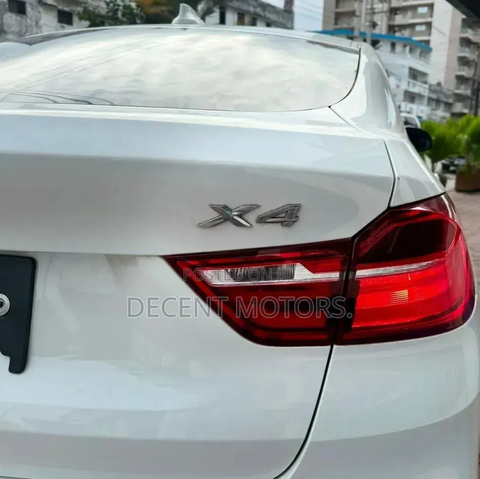 BMW X4 xDrive30i 2019 White