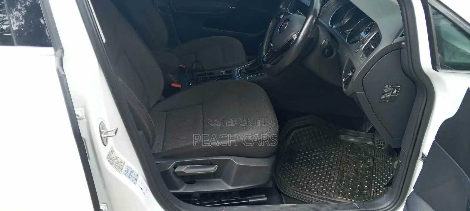 Volkswagen Golf 2017 White
