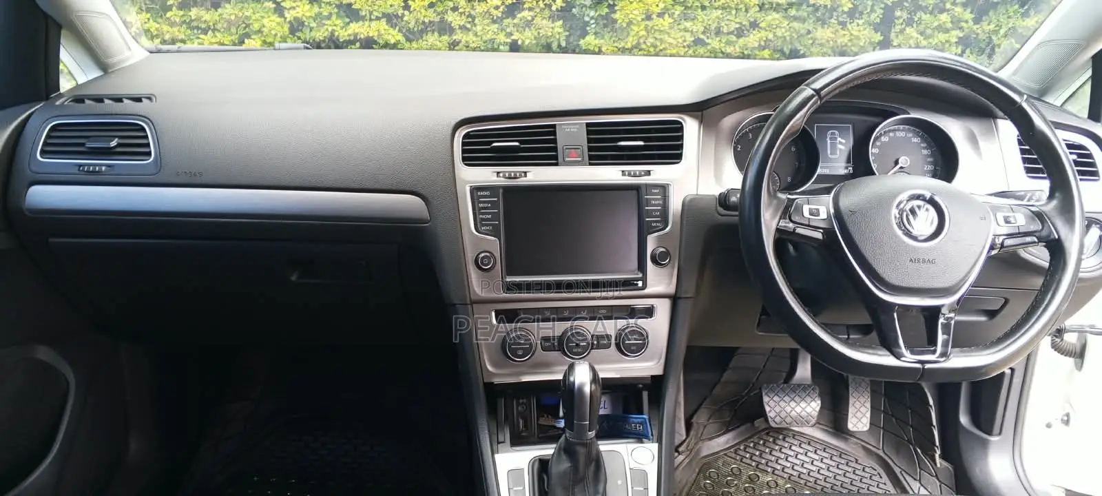 Volkswagen Golf 2017 White