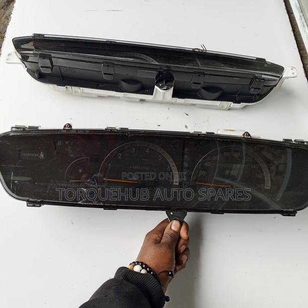 Toyota Noah/Voxy 2005 Dashboard Clock