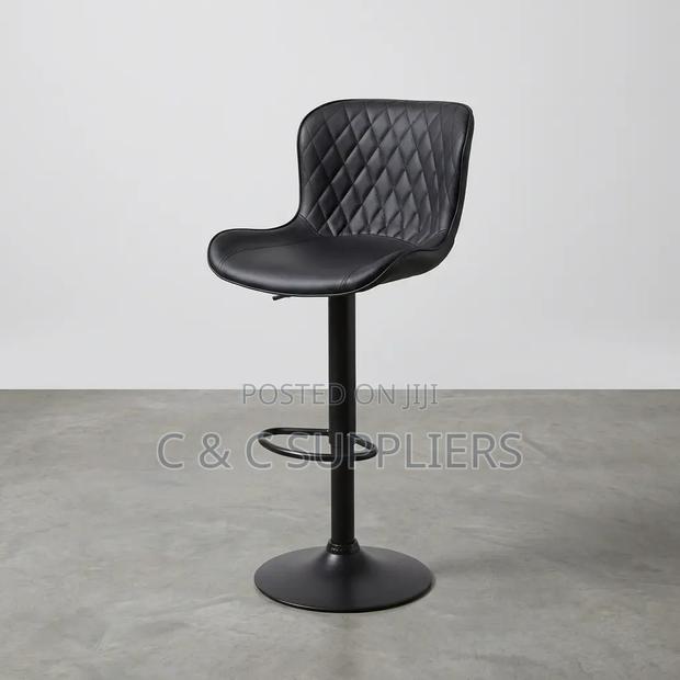 Height Adjustable Kitchen Stool. - thumbnail 4